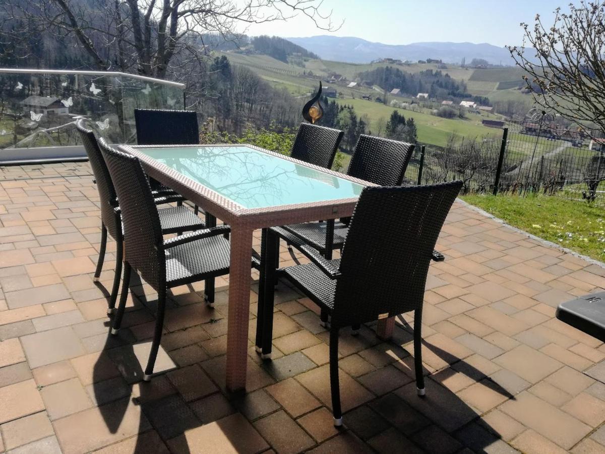 Das Weinberghaus Ratsch an der Weinstraße Exterior foto