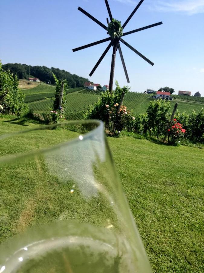 Das Weinberghaus Ratsch an der Weinstraße Exterior foto